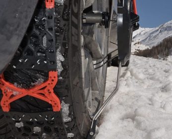 Chaines à neige frontales : fonctionnement et avantages